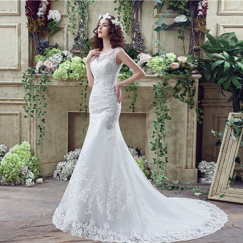 Bride Trailing Wedding Dress - Image 2
