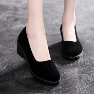 workwear-soft-soled-black-womens-shoes