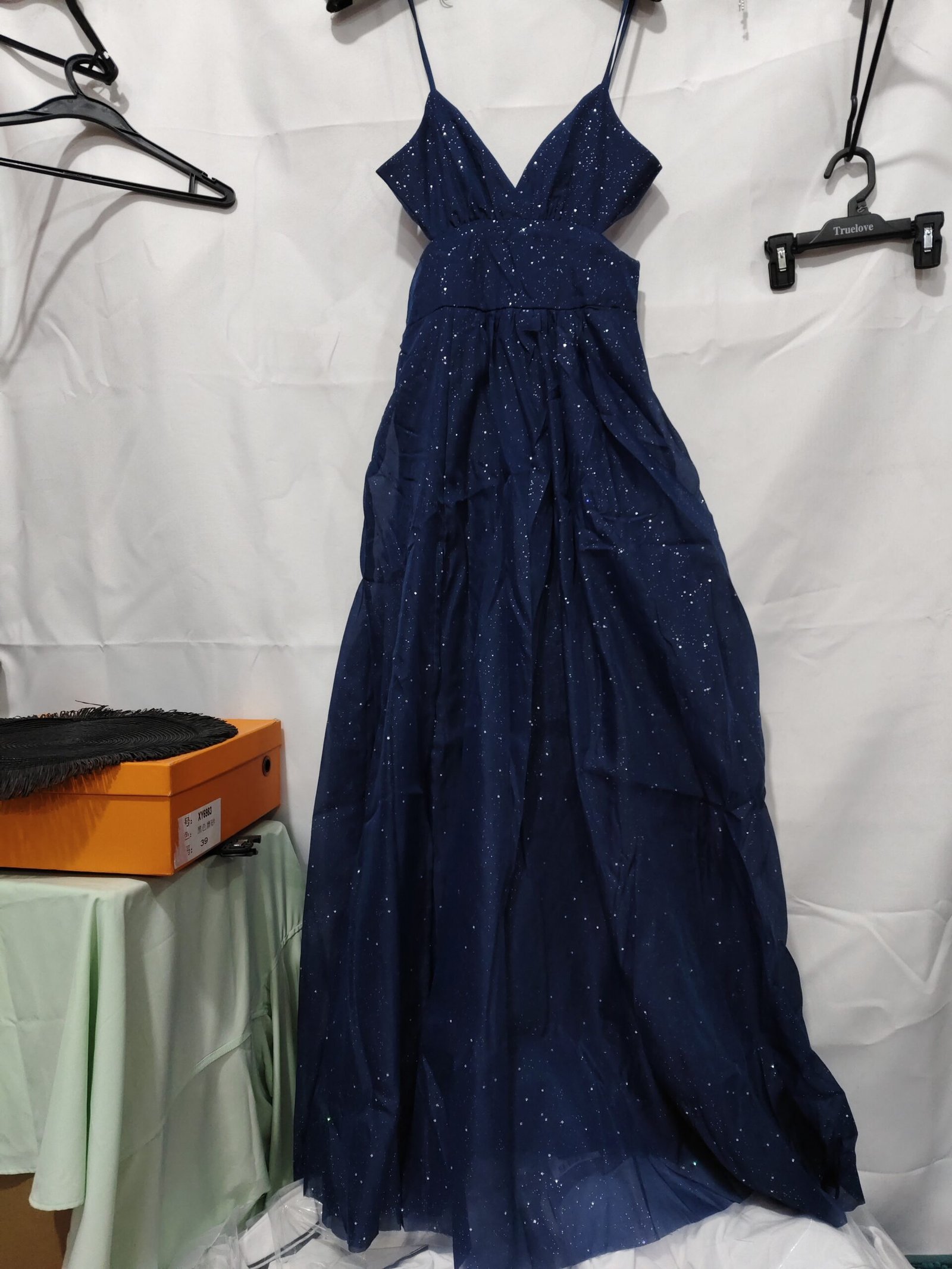 Elegant Womens V-neck Sleeveless Strapless Dress - Image 2