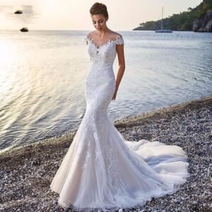 princess-bride-mermaid-wedding-dress-white-trailing-perspective-backless-lace-wedding-dress